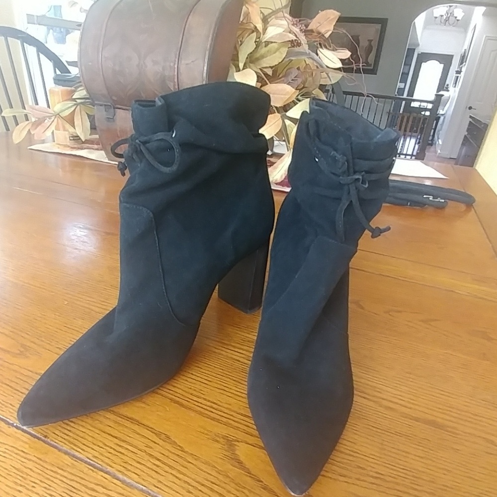 Suede ankle boot